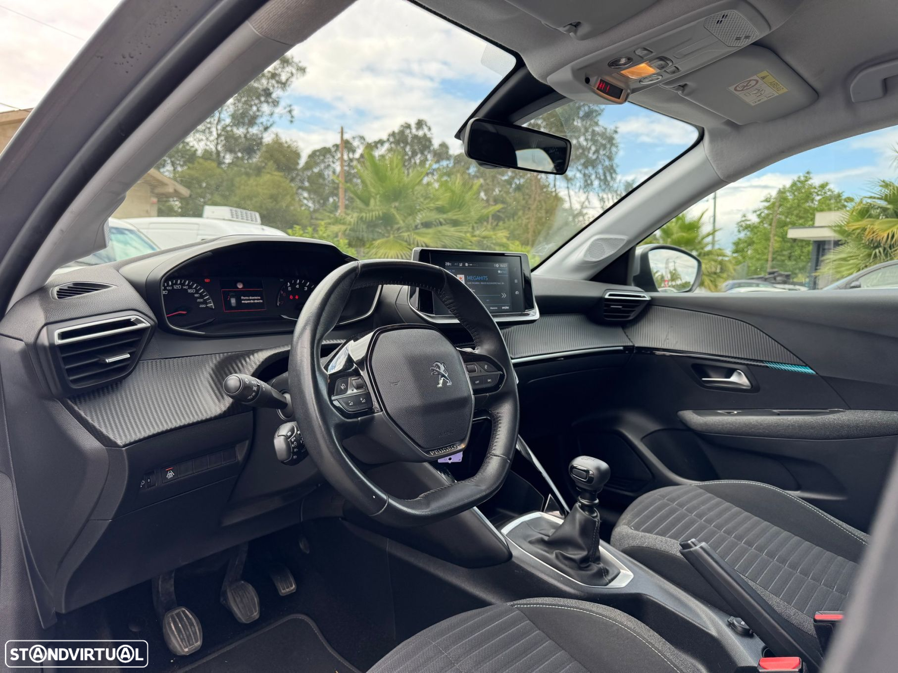 Peugeot 208 1.5 BlueHDi Allure - 18