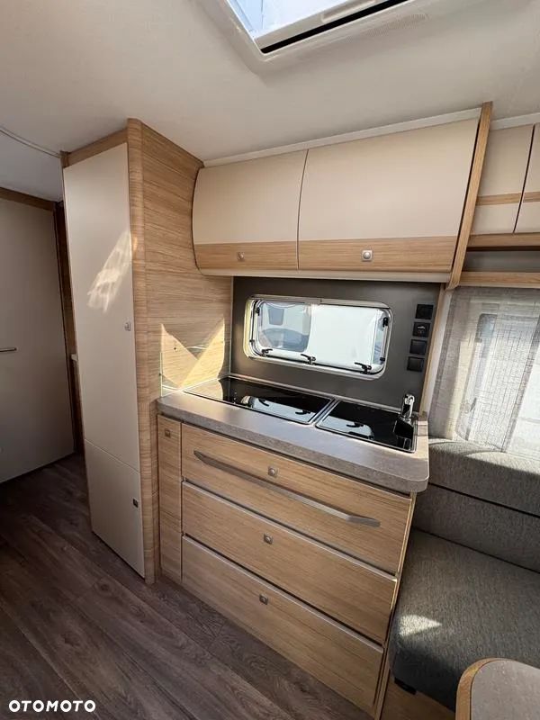 Fendt FENDT BIANCO 465 SFH ACTIVE Truma Combi gaz/230V Oś 1800KG, Podgrzewanie podłogowe 230V - 6