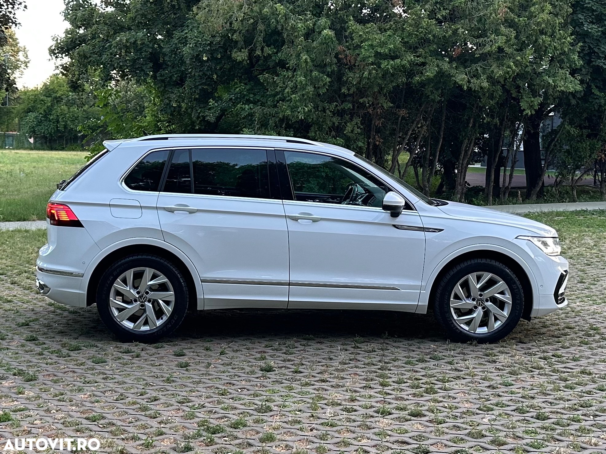 Volkswagen Tiguan 2.0 TDI SCR DSG IQ.DRIVE - 18