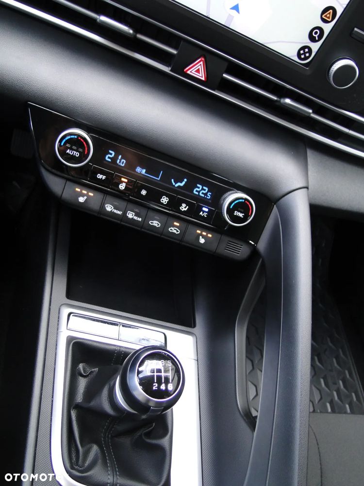 Hyundai Elantra 1.6 Smart - 22