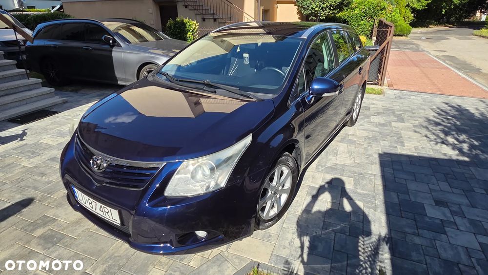 Toyota Avensis - 4