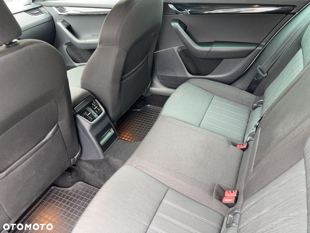 Skoda Octavia 1.5 TSI ACT Style DSG - 14