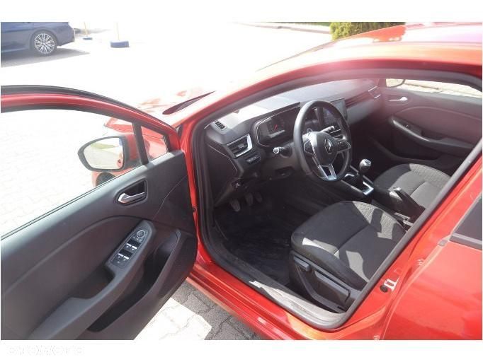 Renault Clio - 7