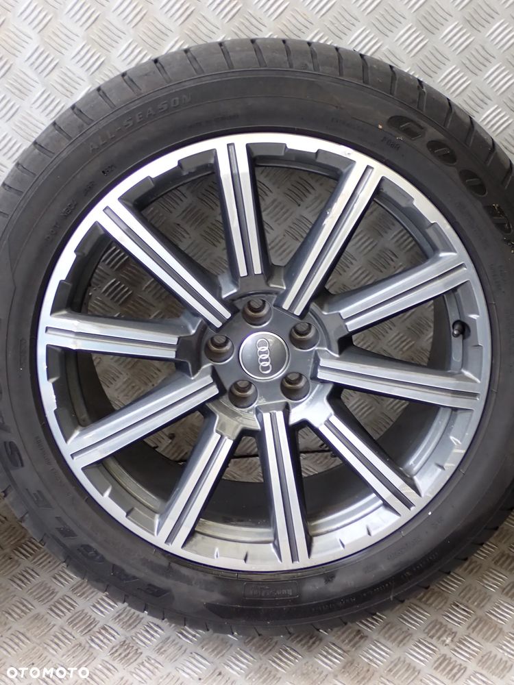 FELGI ALUMINIOWE AUDI  9JX20  ET 33  5X112  4M0601025 AD/ AE - 6