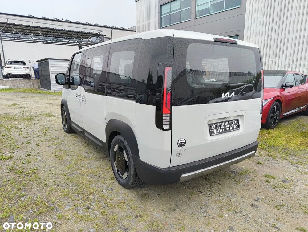 Kia PV5 - 4