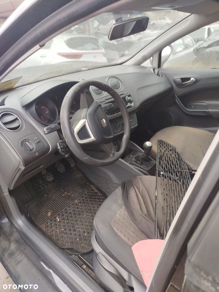 Seat Ibiza 4 na części. - 5