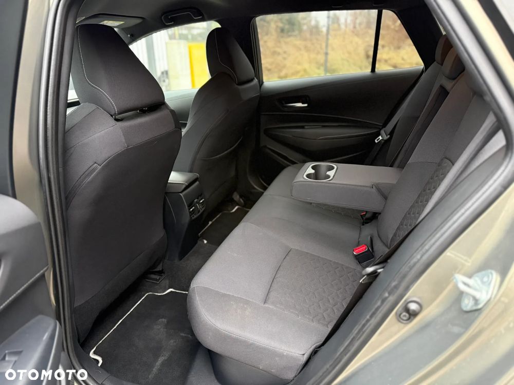 Toyota Corolla 2.0 Hybrid Executive - 12