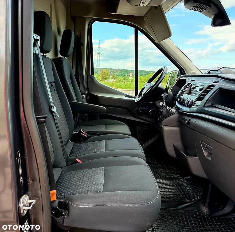 Ford Transit - 12