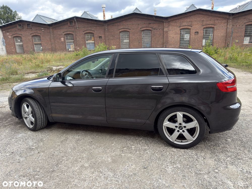 Audi A3 Sportback - 3