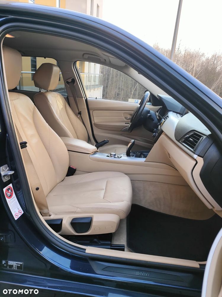 BMW Seria 3 320d Sport-Aut Sport Line - 19