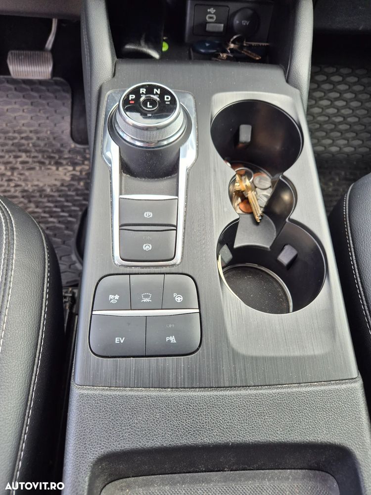 Ford Kuga 2.5 Duratec PHEV Titanium X - 11
