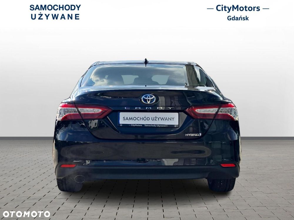 Toyota Camry - 7
