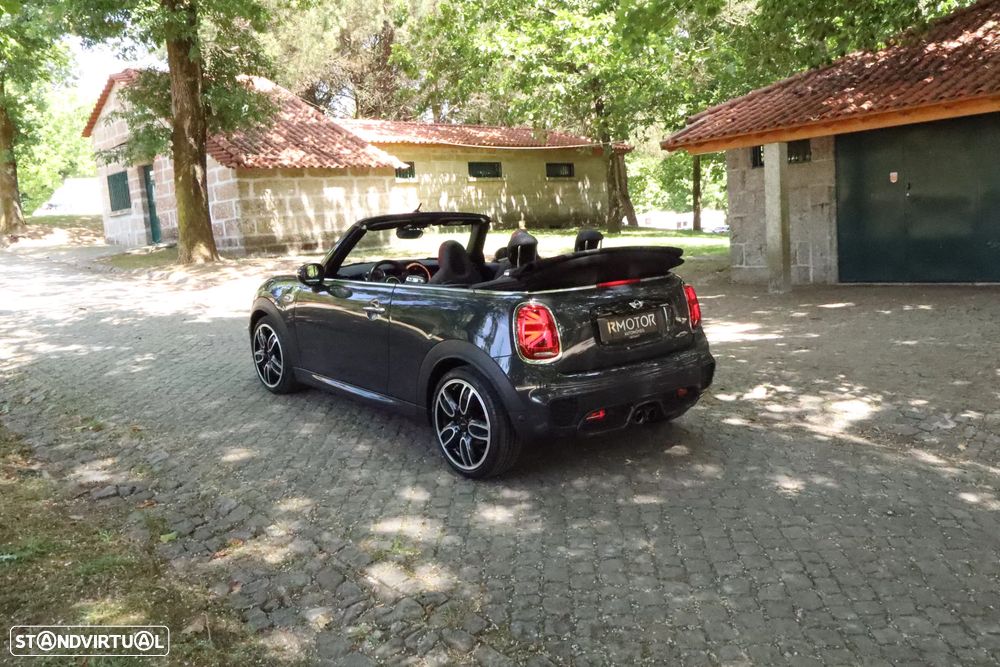 MINI Cabrio John Cooper Works - 24