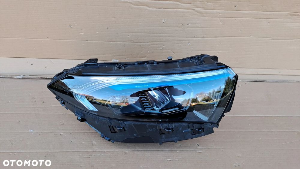 MERCEDES EQA EQB W243 FULL LED PRAWA LAMPA A2439069000 - 1