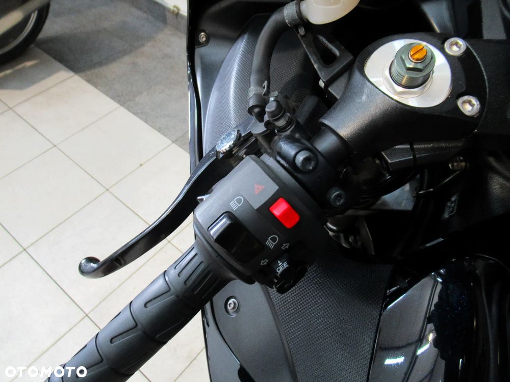 Kawasaki ZZR - 12