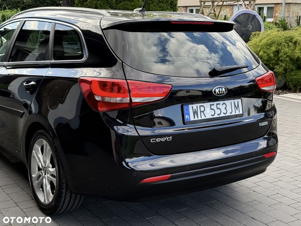 Kia Ceed 1.6 GDI Business Line - 37