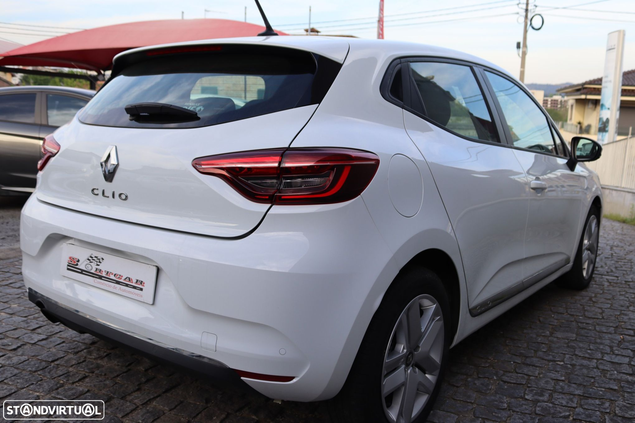 Renault Clio 1.0 TCe Limited - 19