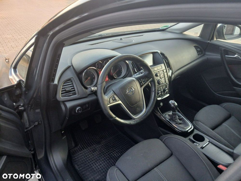 Opel Astra 1.6 CDTI Cosmo - 14