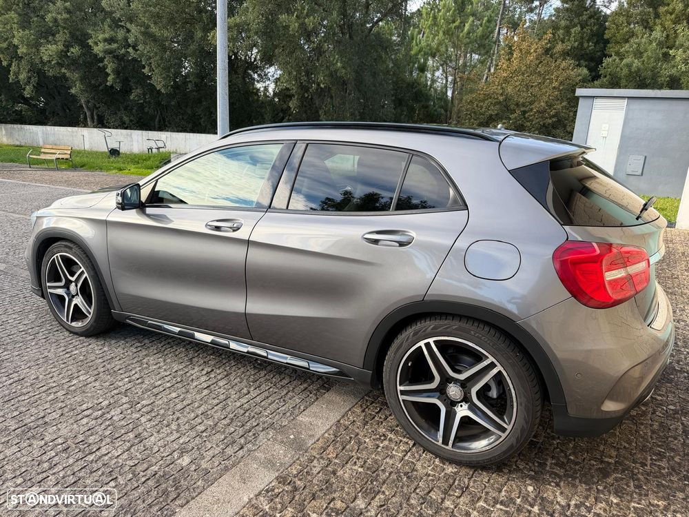 Mercedes-Benz GLA 220 CDI 4Matic 7G-DCT AMG Line — fotografia 11