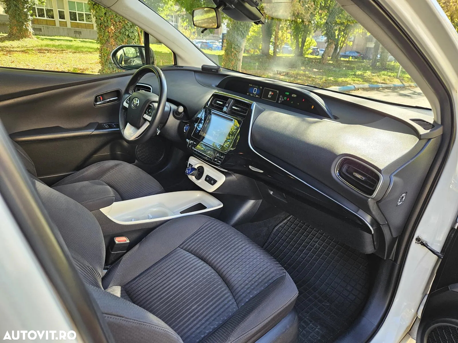 Toyota Prius - 12