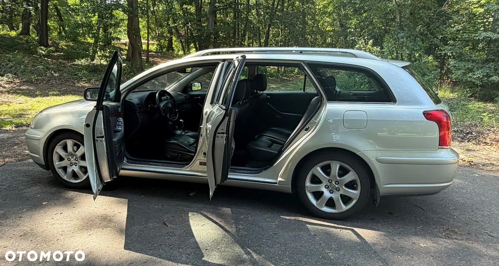 Toyota Avensis 2.0 VVT-i Automatik Executive - 13