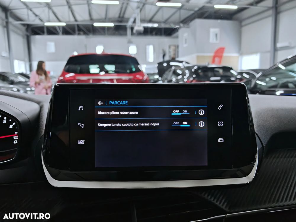 Peugeot 2008 PureTech 100 Allure - 13