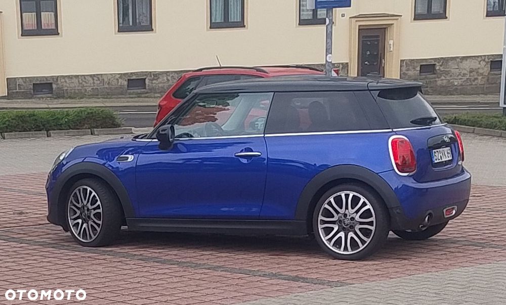 MINI Cooper Standard - 4