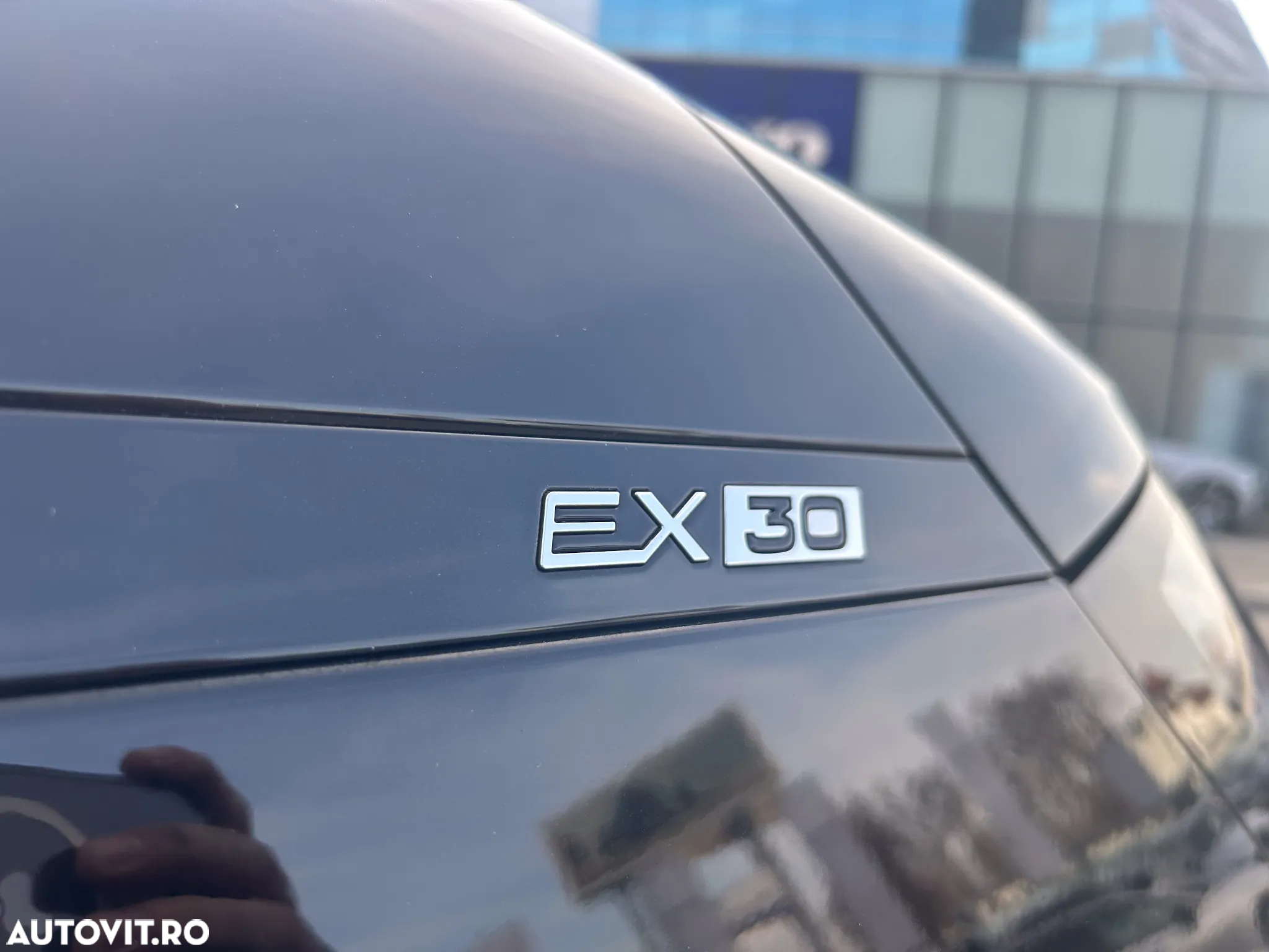 Volvo EX30 Single Motor Extended Range Ultra - 12