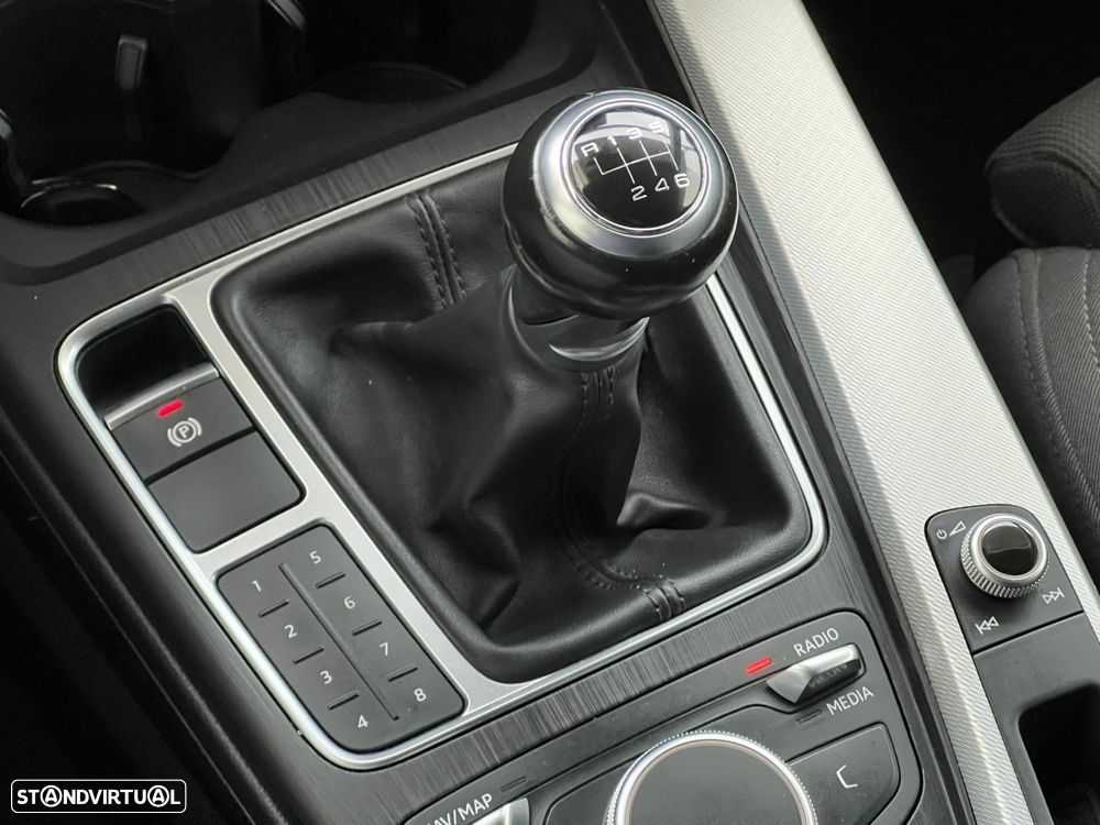 Audi A4 Avant 2.0 TDI Business Line - 18