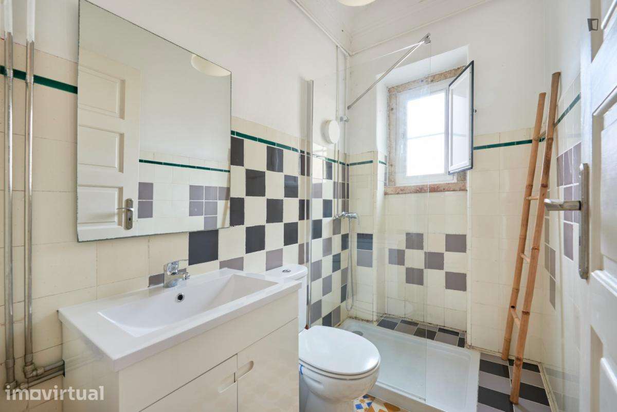 Quarto - localizado em Alameda Lisbon - Grande imagem: 2/54