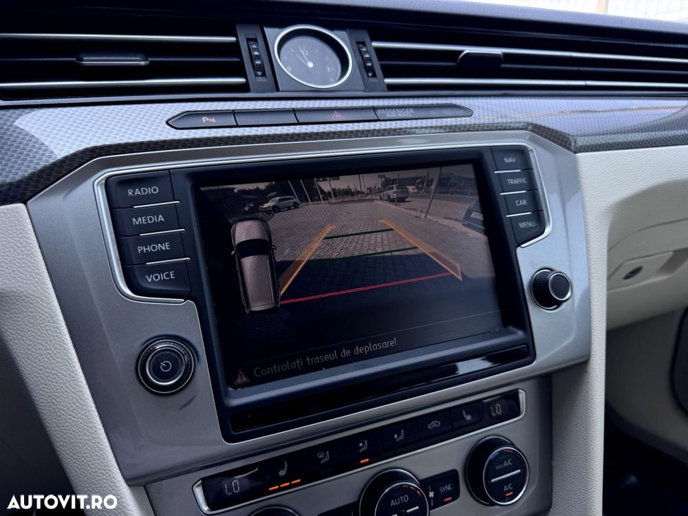 Volkswagen Passat Alltrack - 18