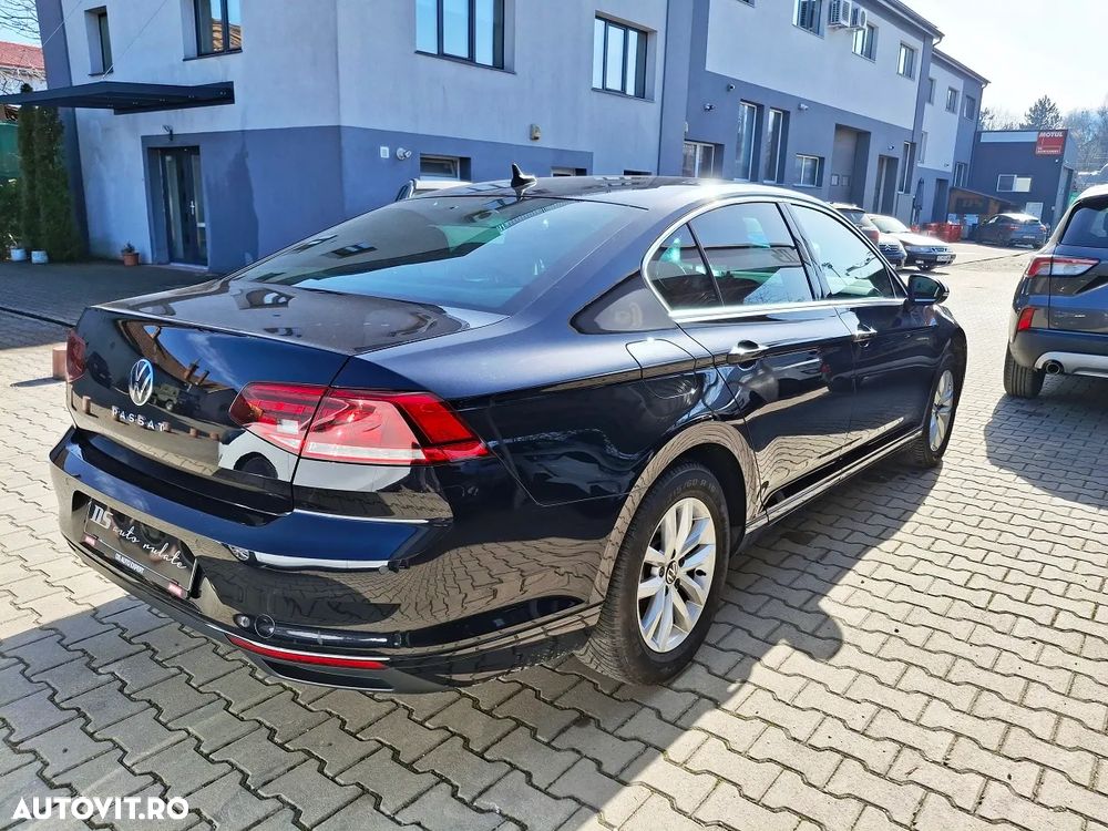 Volkswagen Passat 2.0 TDI DSG Comfortline - 5