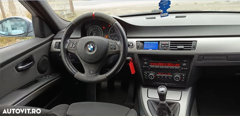 BMW Seria 3 325xi - 13