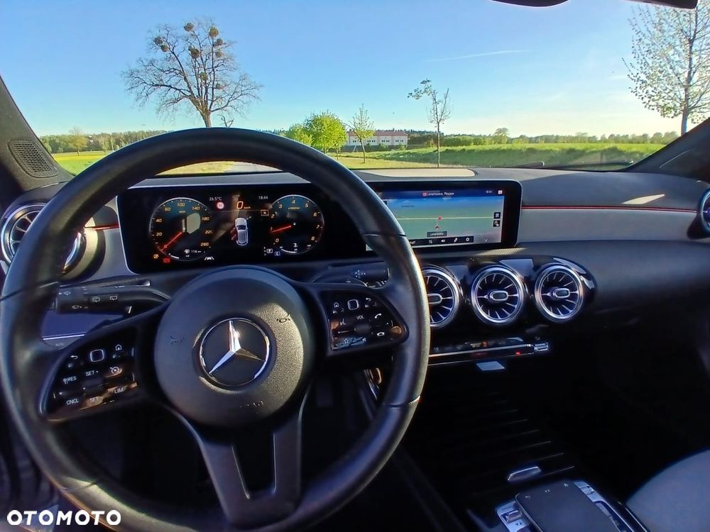Mercedes-Benz Klasa A 200 7G-DCT - 21