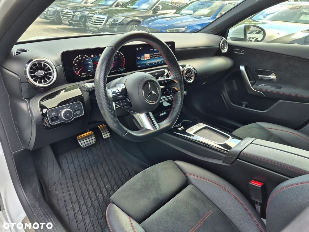 Mercedes-Benz Klasa A 200 AMG Line 7G-DCT - 15
