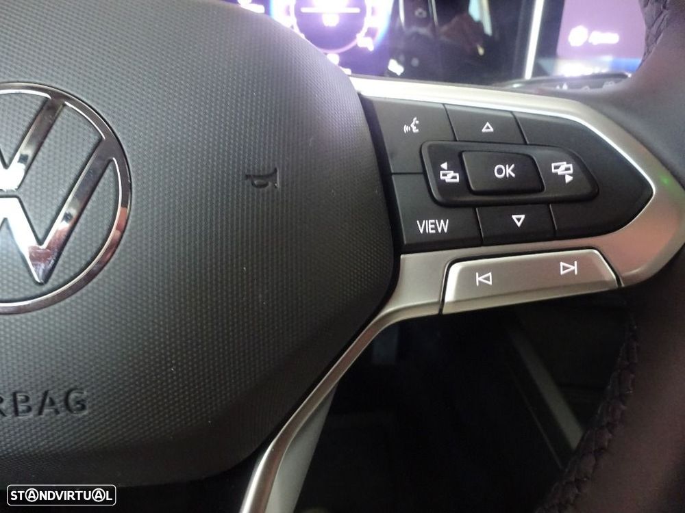 VW Golf 1.5 eTSI Urban DSG - 18