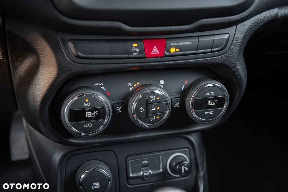 Jeep Renegade - 23