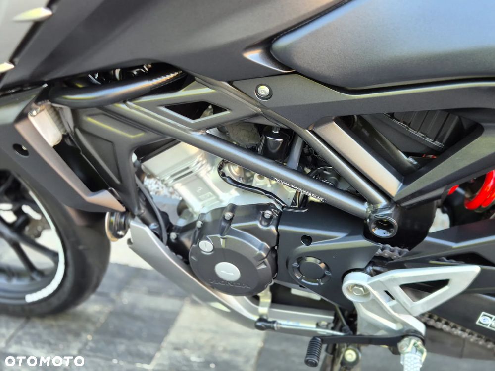 Honda CB - 15
