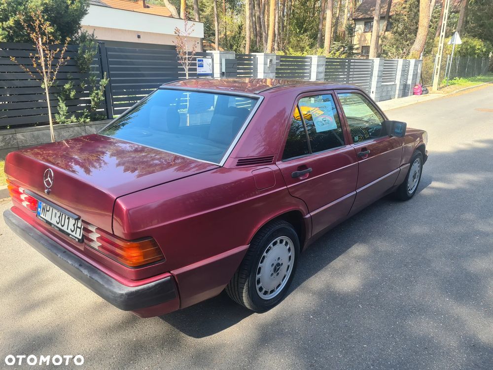 Mercedes-Benz W201 (190) - 6