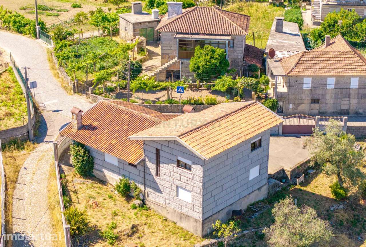 Moradia T3 com vistas para o Rio Douro, inserida num lote de 1.049 m² - Grande imagem: 2/19
