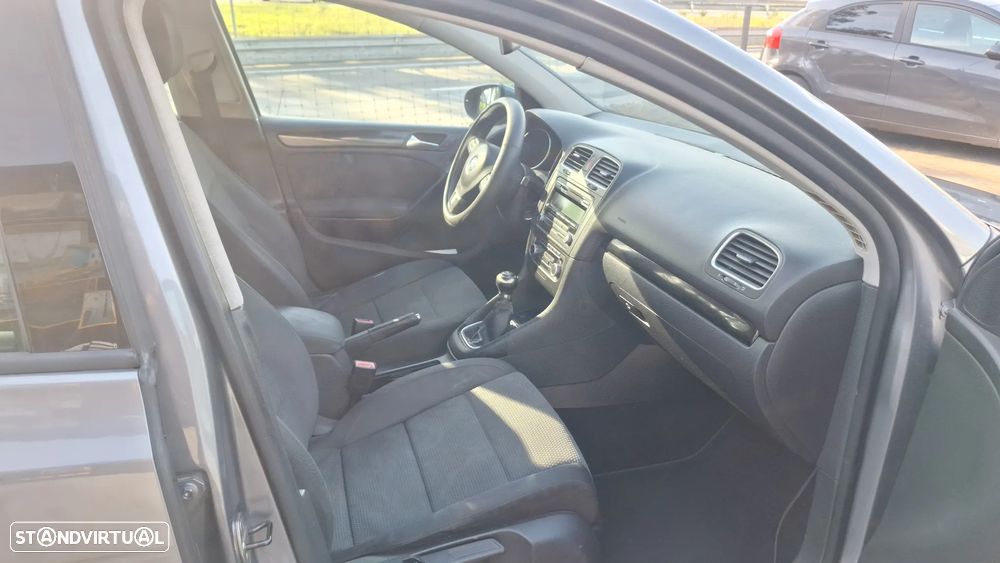 VW Golf 2.0 TDi Confortline - 8
