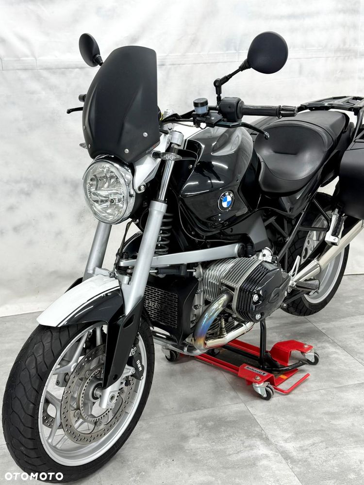 BMW R - 1