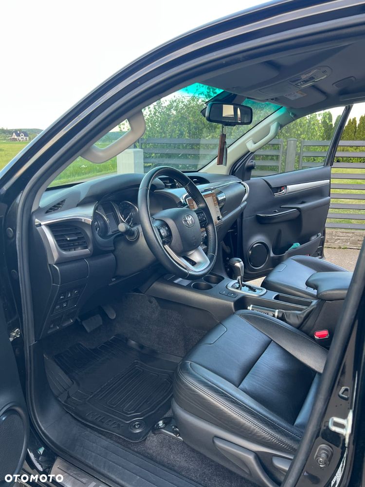 Toyota Hilux 2.8 D-4D Double Cab SR5 4x4 - 7