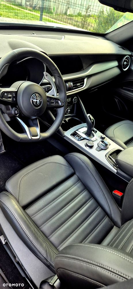 Alfa Romeo Stelvio 2.0 Turbo Veloce Q4 - 13