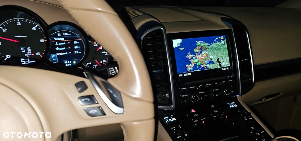 Porsche Cayenne Diesel Platinum Edition - 27