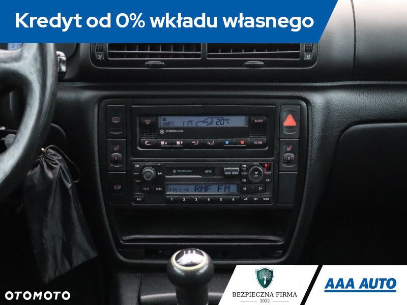 Volkswagen Passat - 14