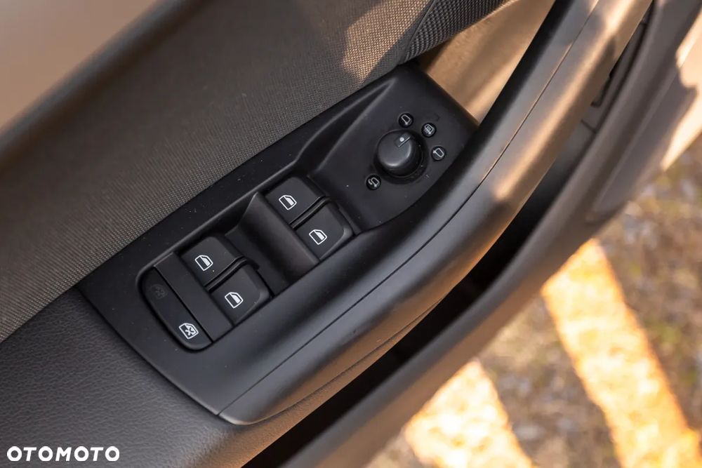 Audi Q3 1.4 TFSI S tronic - 23