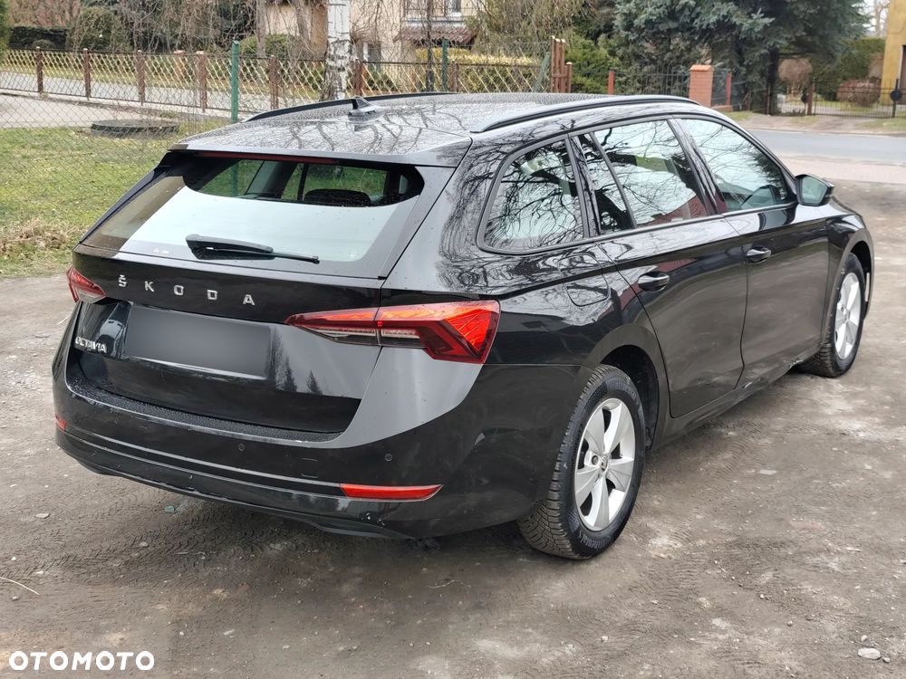 Skoda Octavia 2.0 TDI DSG Edition - 6