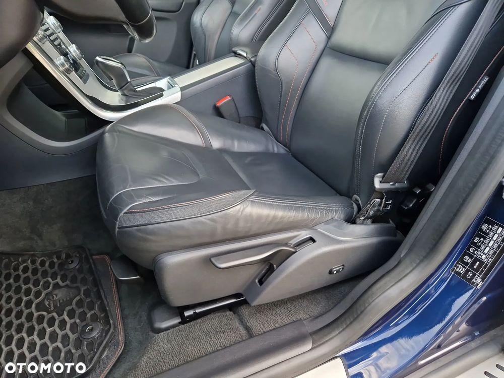 Volvo XC 60 D4 Drive-E Ocean Race - 12