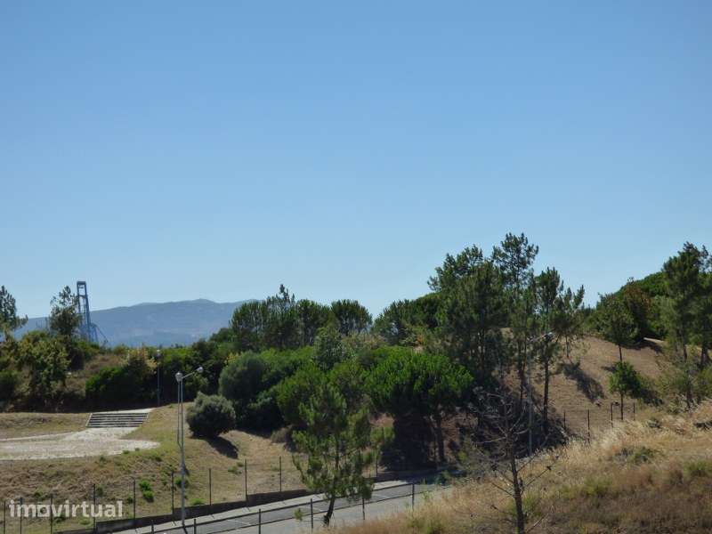 Apartamento T3 de 94m² com garagem e acessibilidade - Grande imagem: 3/9